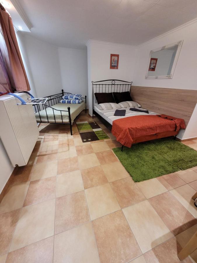 Zoe Apartman Шиофок Экстерьер фото