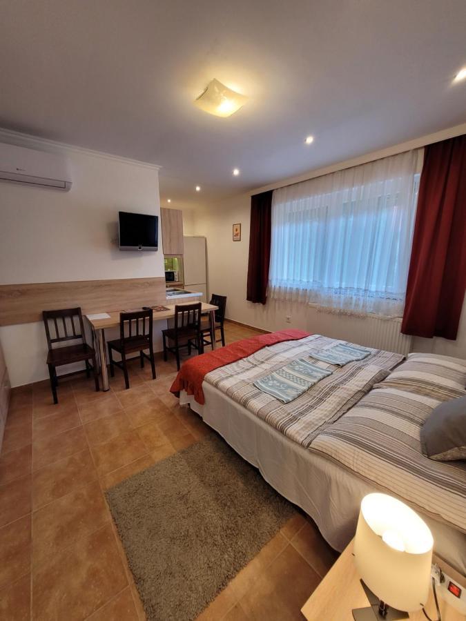 Zoe Apartman Шиофок Экстерьер фото